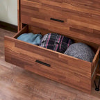 Commode 5 tiroirs en noyer avec poignées métalliques et cadre en MDF